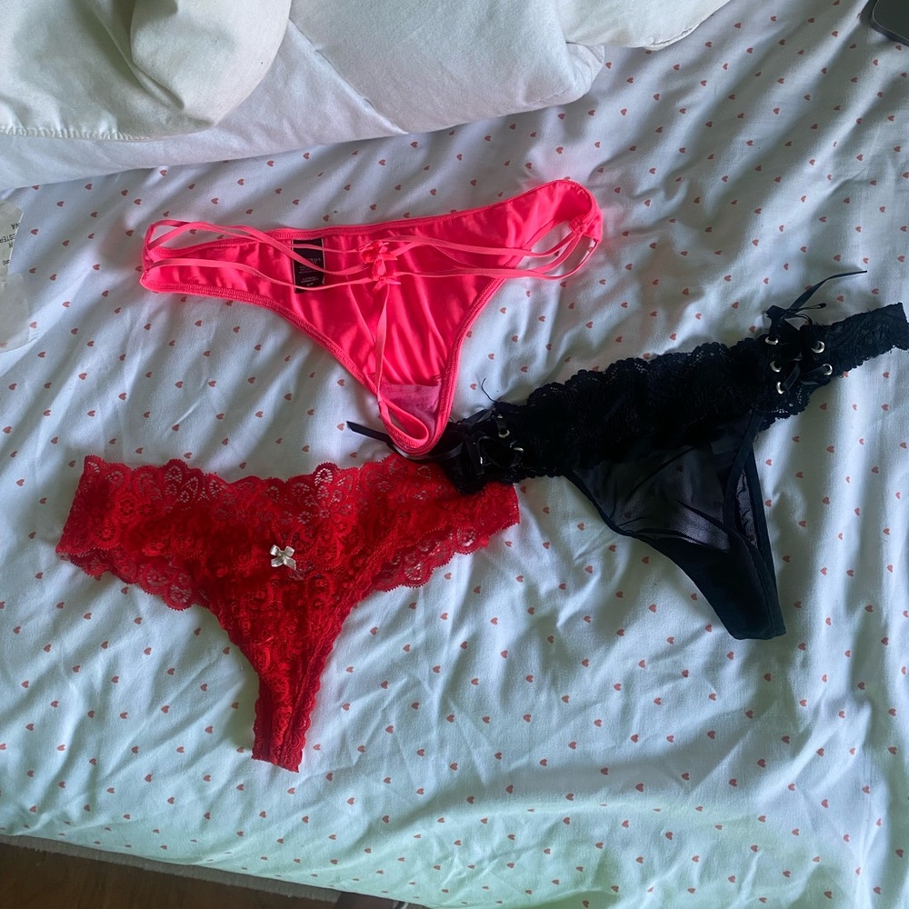 ❗CLOSET CLOSING ❗NWOT womens thongs